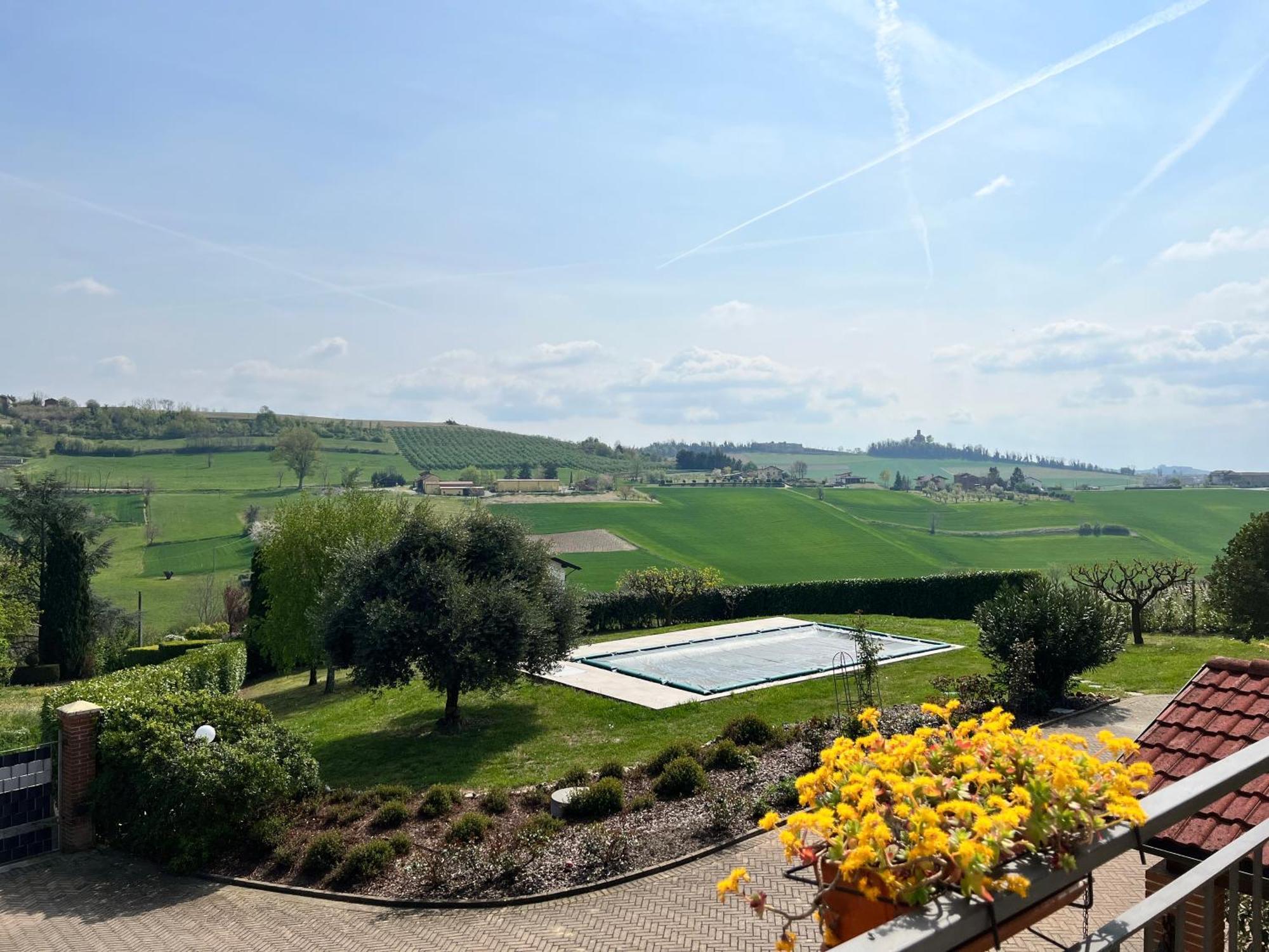 Bed and Breakfast Cascina Il Volo Moncalvo Exterior foto
